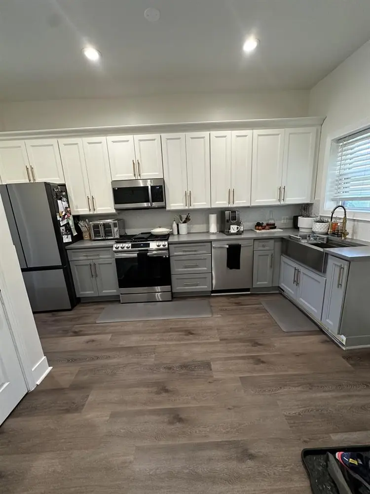 Fully furnished basement large room