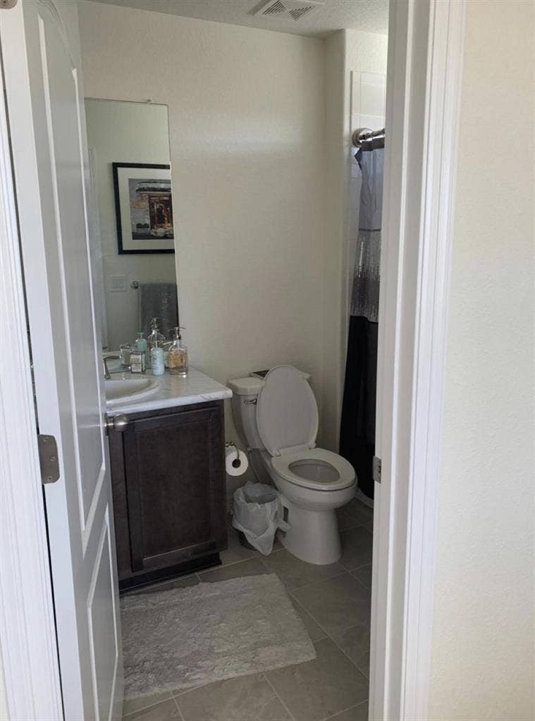 Room for rent with private bath