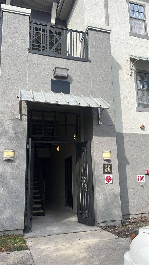 Room for Rent for Men or women.