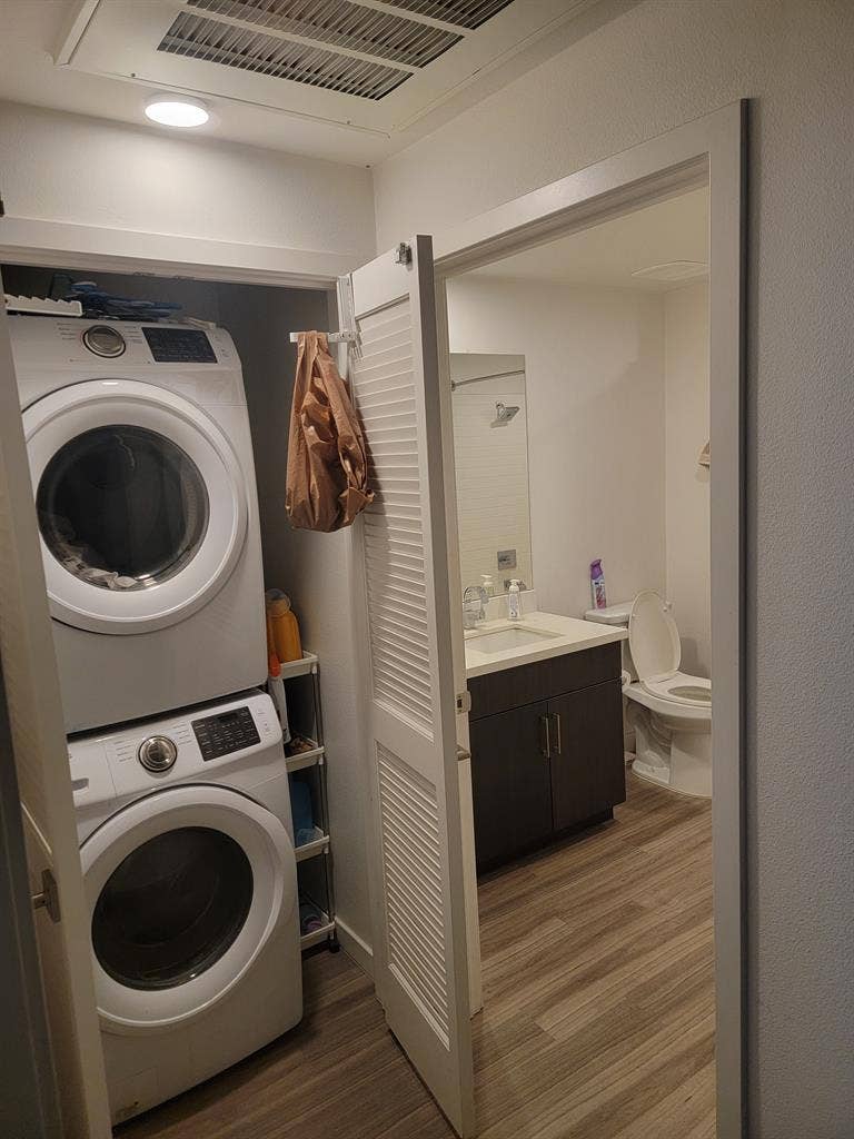 Take on lease for modern apartment!