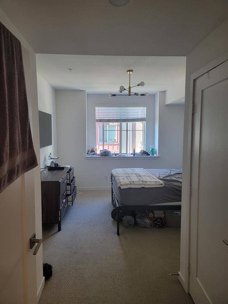 Take on lease for modern apartment!