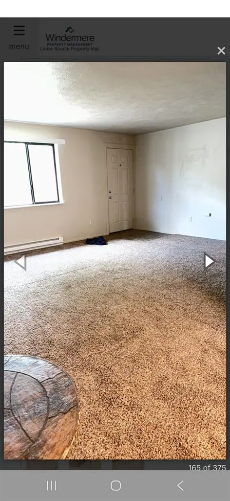Looking for roommate to move in Dec