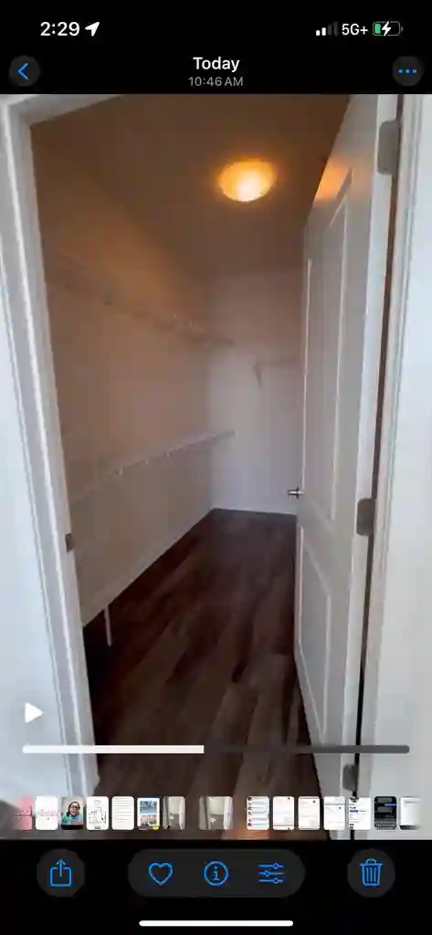 1 master bed and bath in bedroom