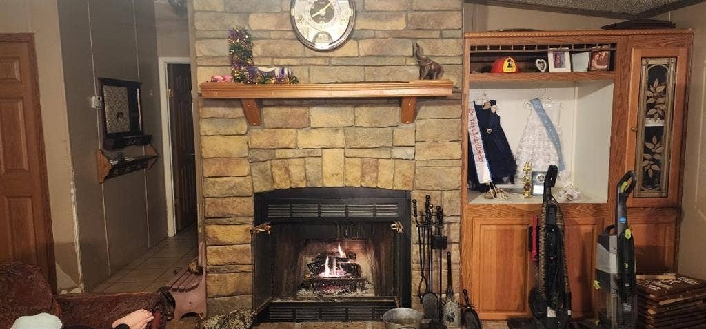 Room (optional furnished) for rent!