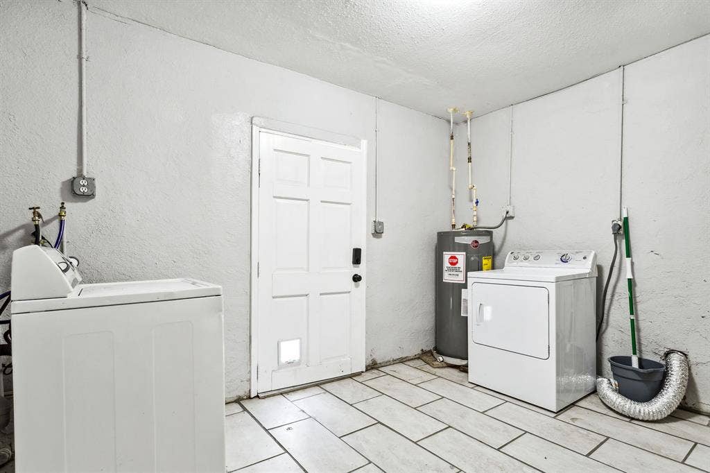 Furnished All Utilities Room