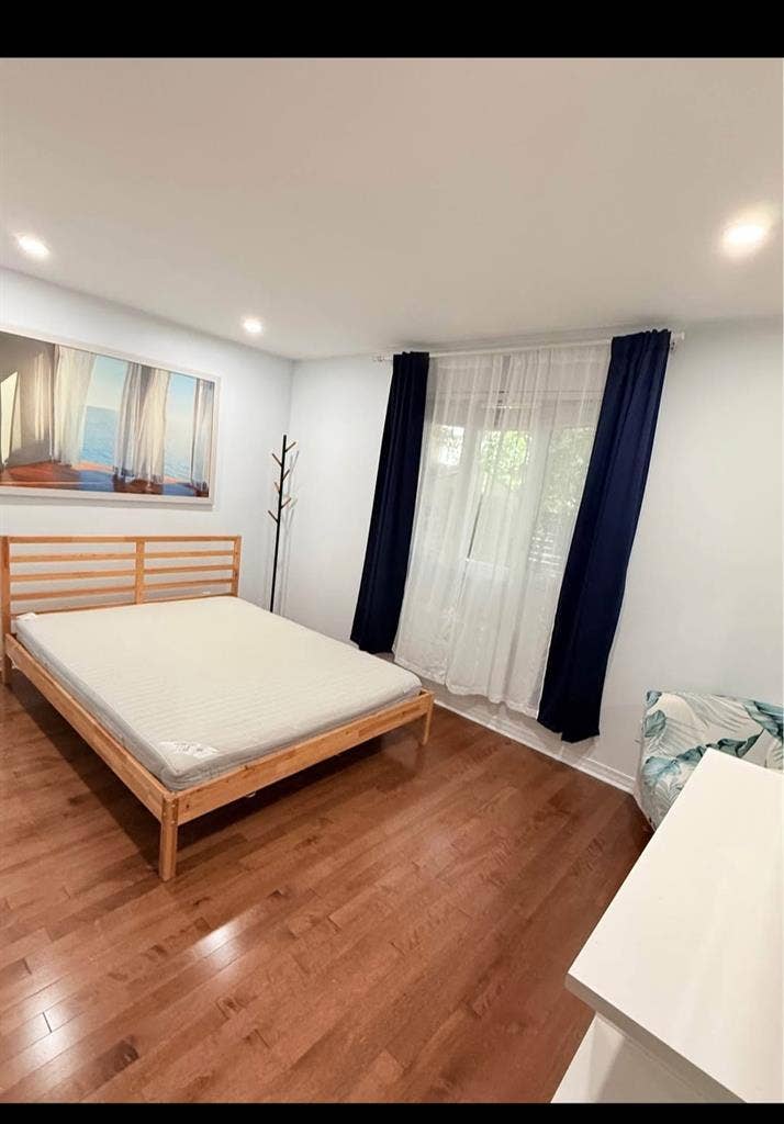 Large 4 bedroom / Beaudry metro