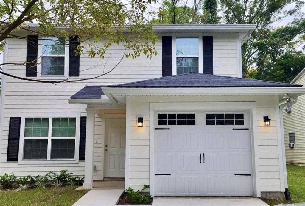 2 BR in Jacksonville