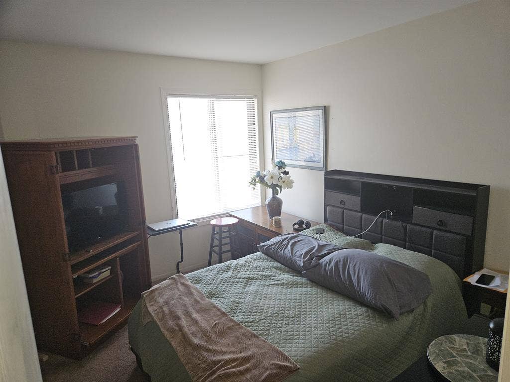 Private Room in Shared Apartment