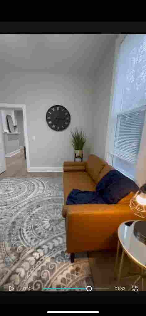 Room for rent 3 mins from UC