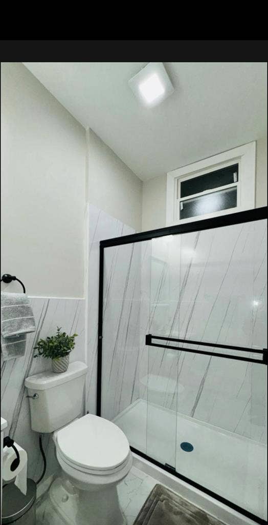 Room for rent 3 mins from UC