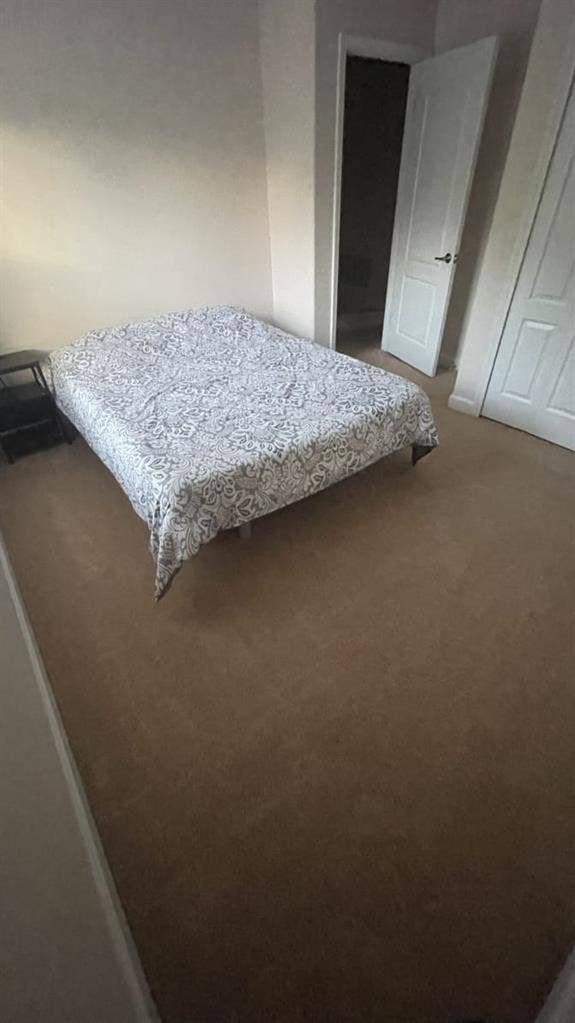 Nice Room in Quiet Home