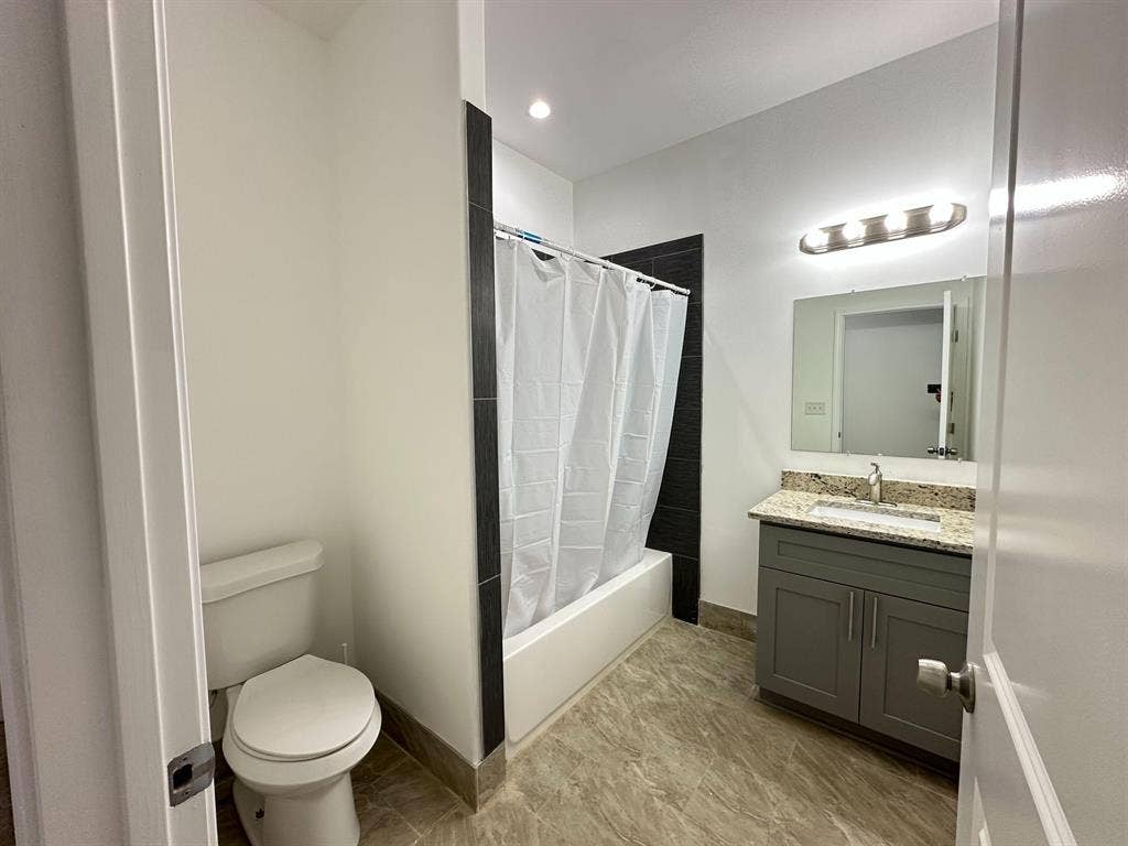 6 BR in Atlanta