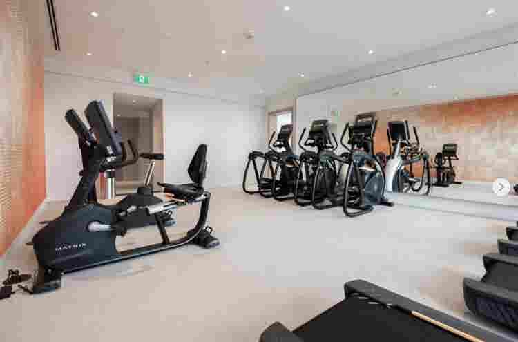 3 Beds 2 Baths Townhouse