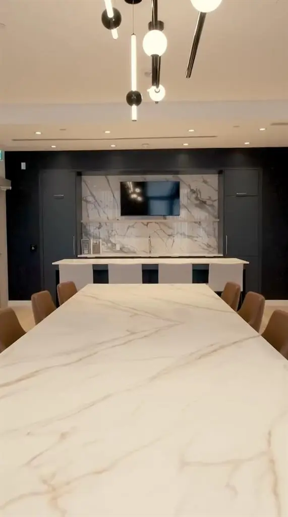 3 Beds 2 Baths Townhouse