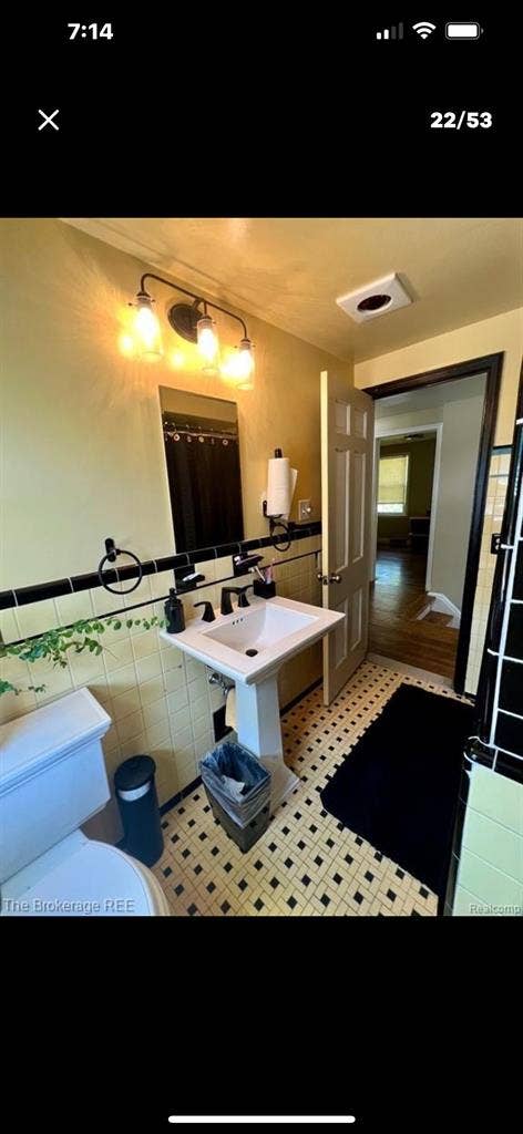 Huge room with 3 closets. Available