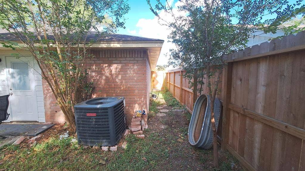 4 BR in Houston