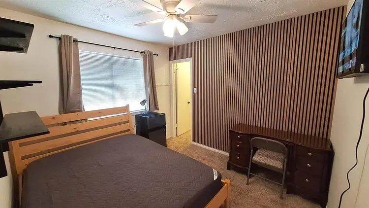 4 BR in Houston