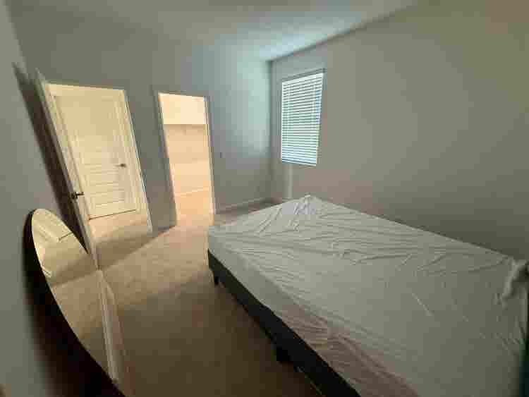 Private room and bathroom