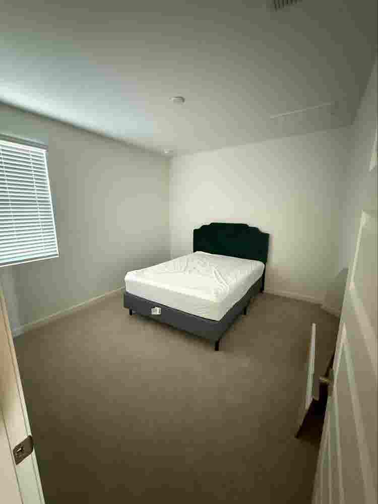 Private room and bathroom