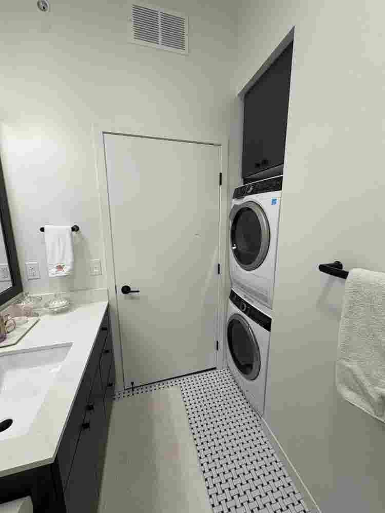 SUBELT NEEDED. FIRST MONTH FREE!!!