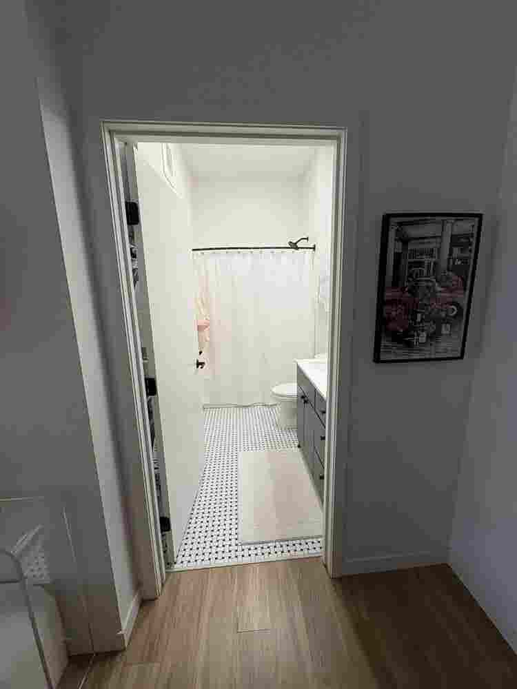 SUBELT NEEDED. FIRST MONTH FREE!!!