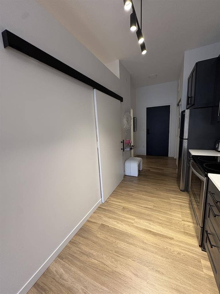 SUBELT NEEDED. FIRST MONTH FREE!!!