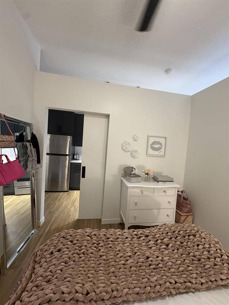 SUBELT NEEDED. FIRST MONTH FREE!!!