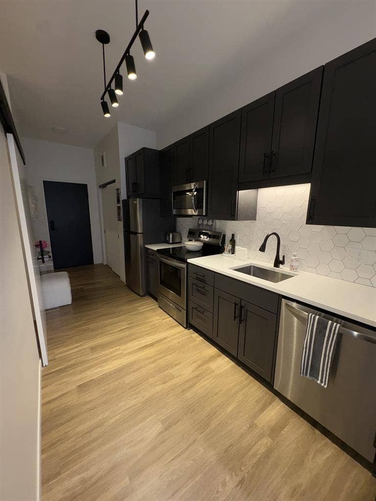 SUBELT NEEDED. FIRST MONTH FREE!!!