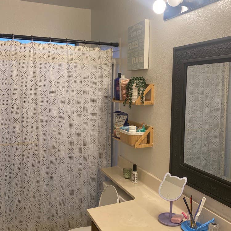 Room for rent with guest bathroom.