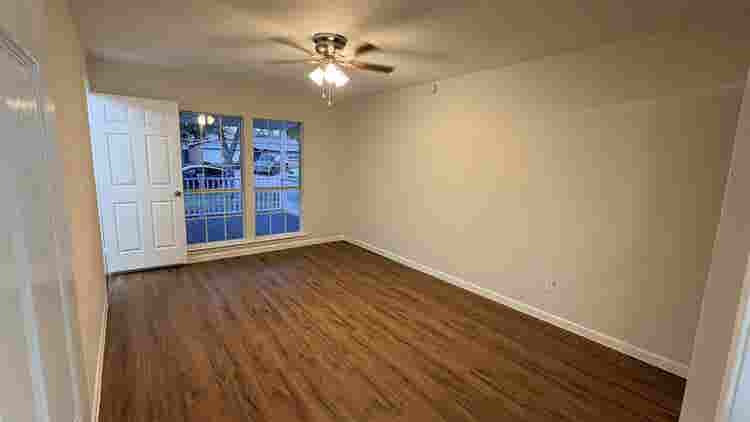 Master Bedroom - Ensuite Bathroom