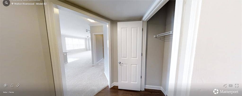 Top floor, corner unit south facing