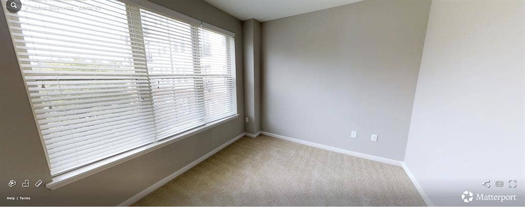 Top floor, corner unit south facing