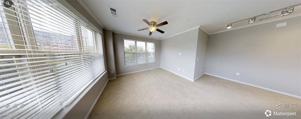 Top floor, corner unit south facing