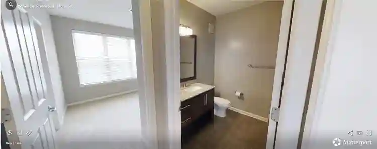 Top floor, corner unit south facing