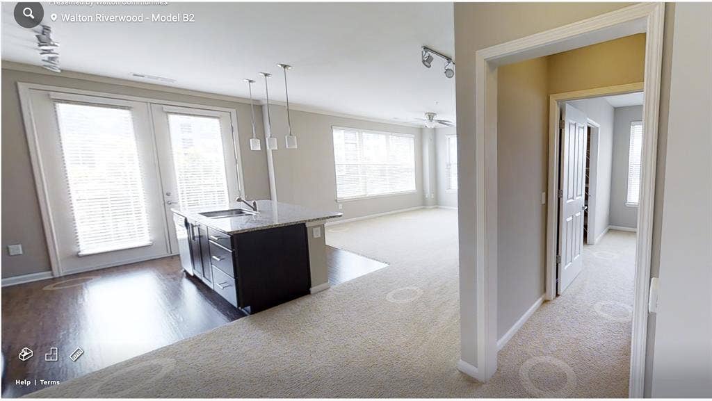 Top floor, corner unit south facing