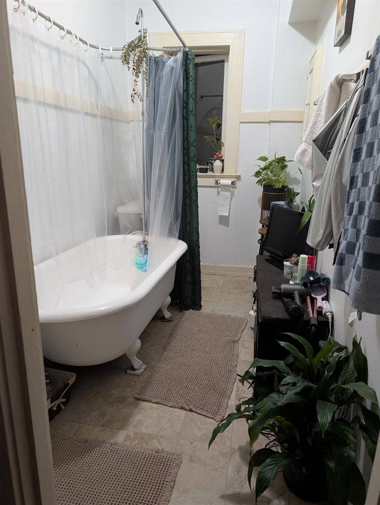 West end studio for the holidays