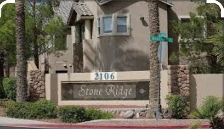 Looking for a FEMALE Roommate!