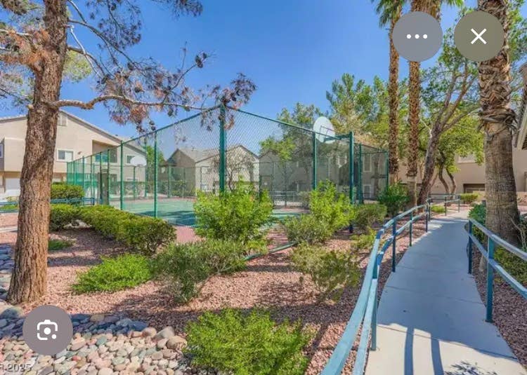 Looking for a FEMALE Roommate!