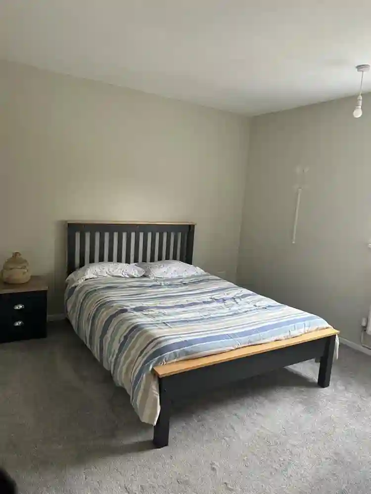 Bright Double Room Available
