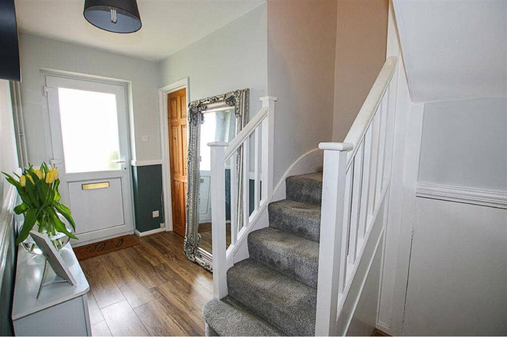 Bright Double Room Available