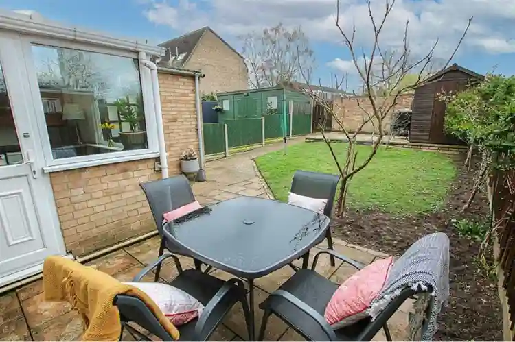 Bright Double Room Available