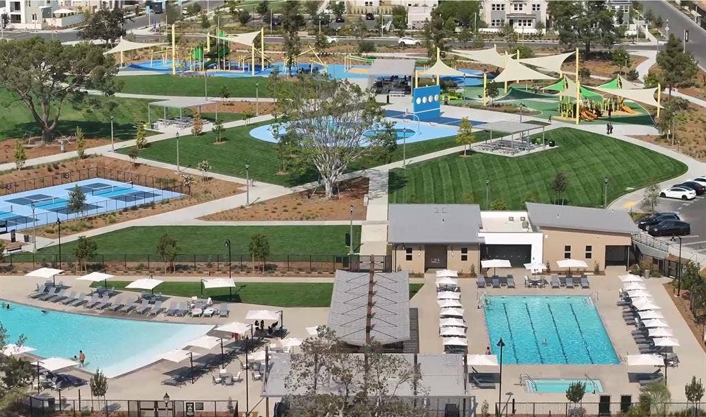 Rooms for rent in Irvine