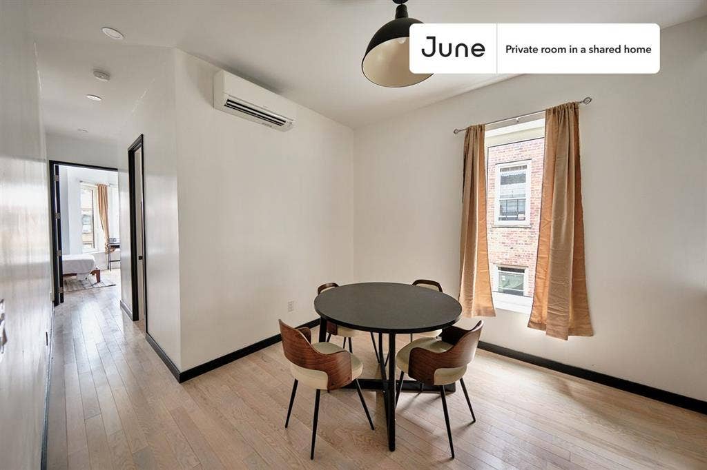 4 BR in New York City