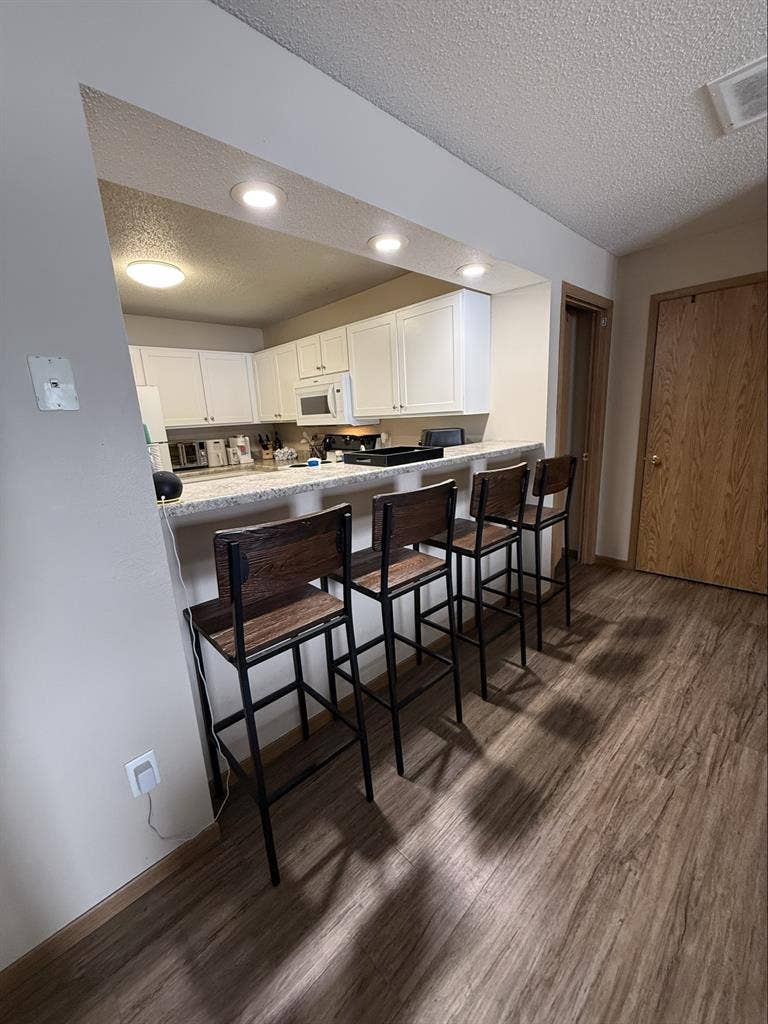 Looking to sublease at Hillcrest!