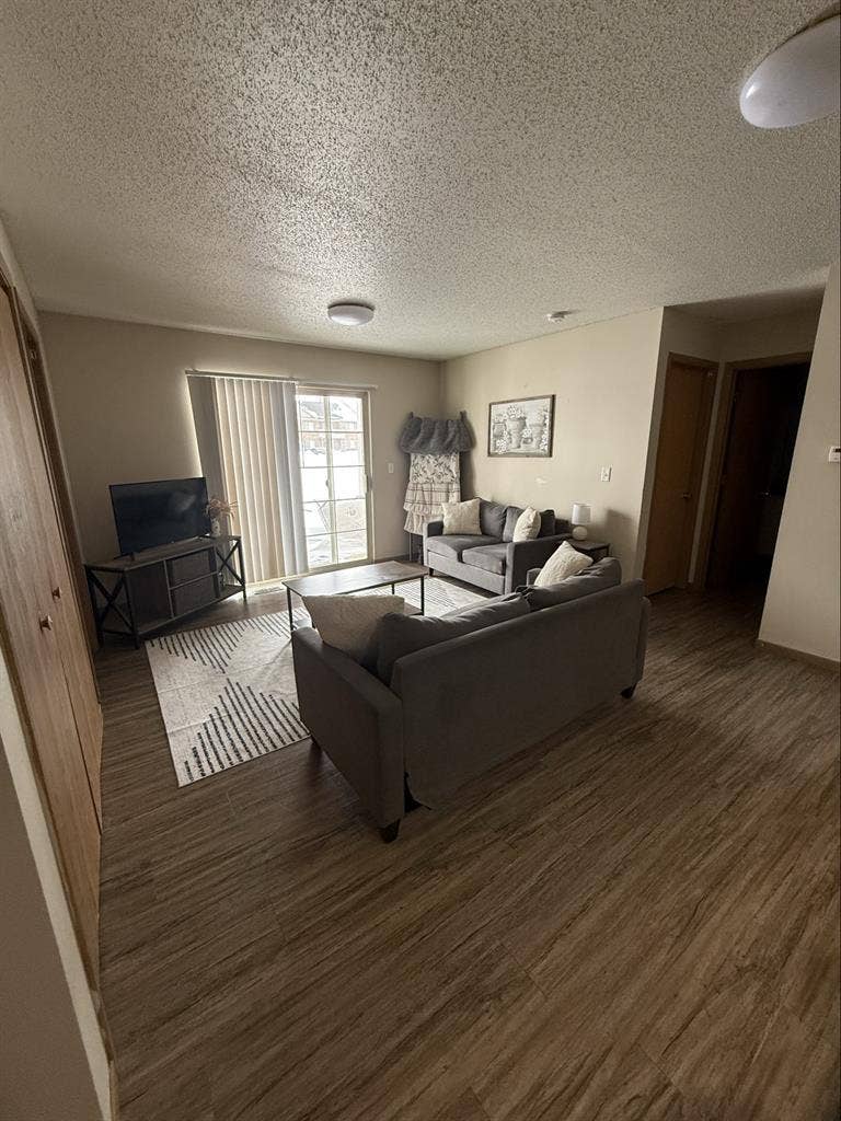 Looking to sublease at Hillcrest!