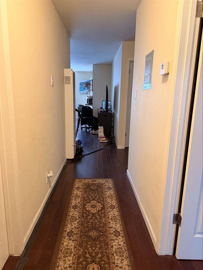 Looking for 3rd Roommate