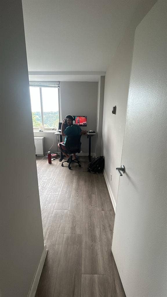 Master bedroom for rent