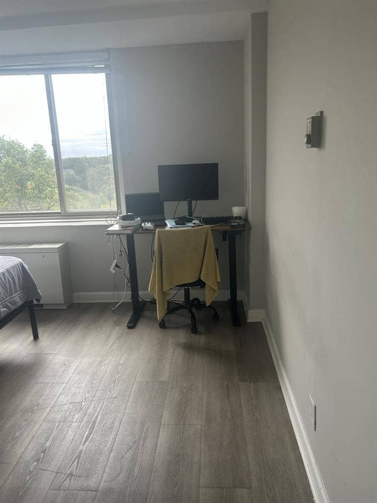 Master bedroom for rent