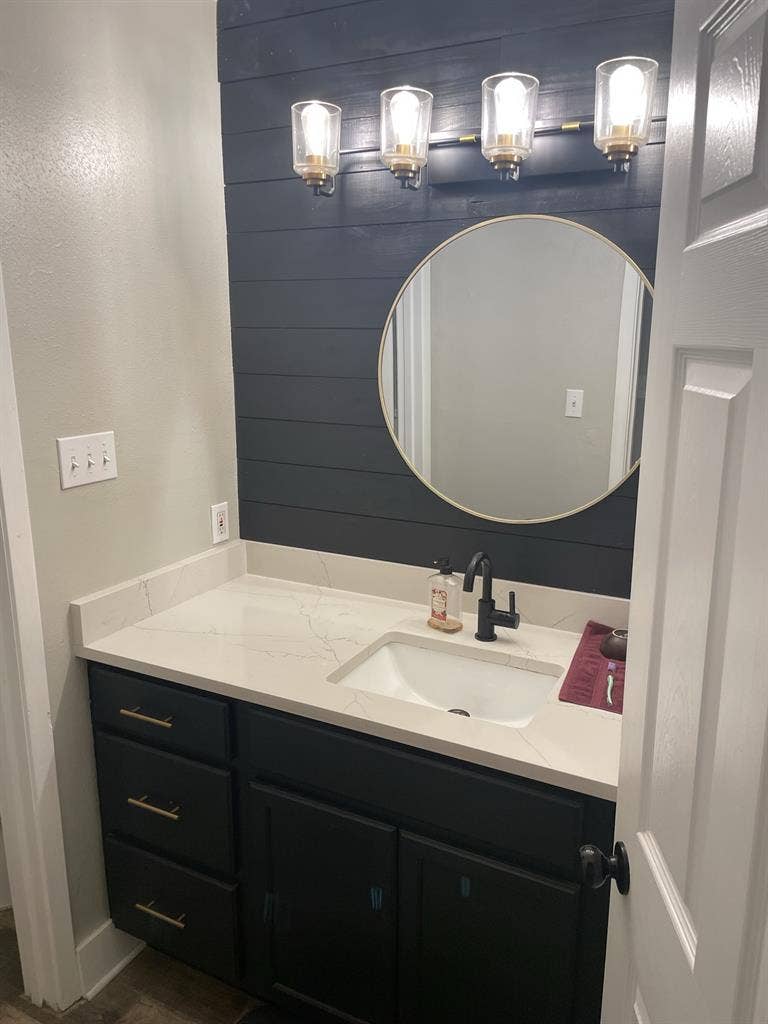 Private Room with Shared Bathroom