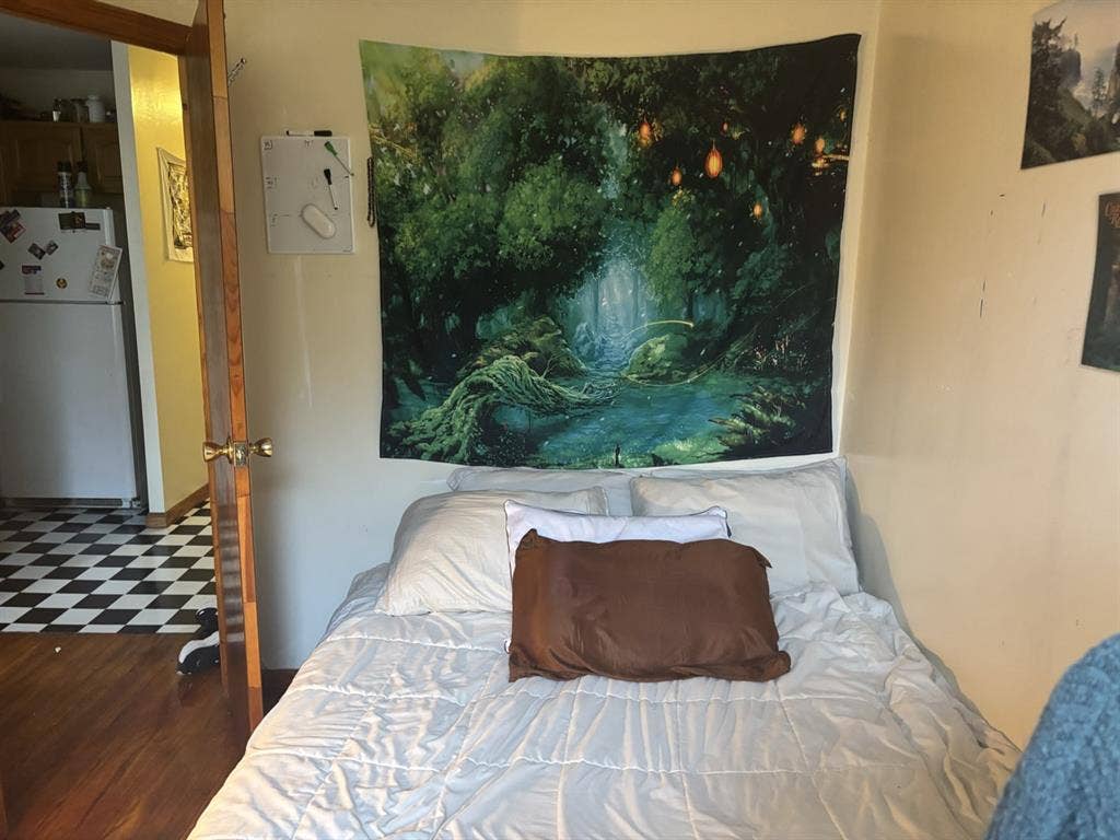 Room Available in Bed-Stuy, $